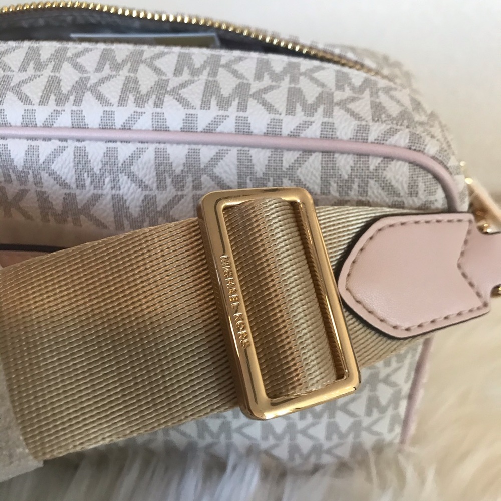 Michael Kors Kenly Large Logo Crossbody Bag Powder Blush - Picture 3 of 6